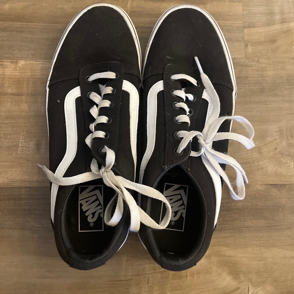 Women’s vans black